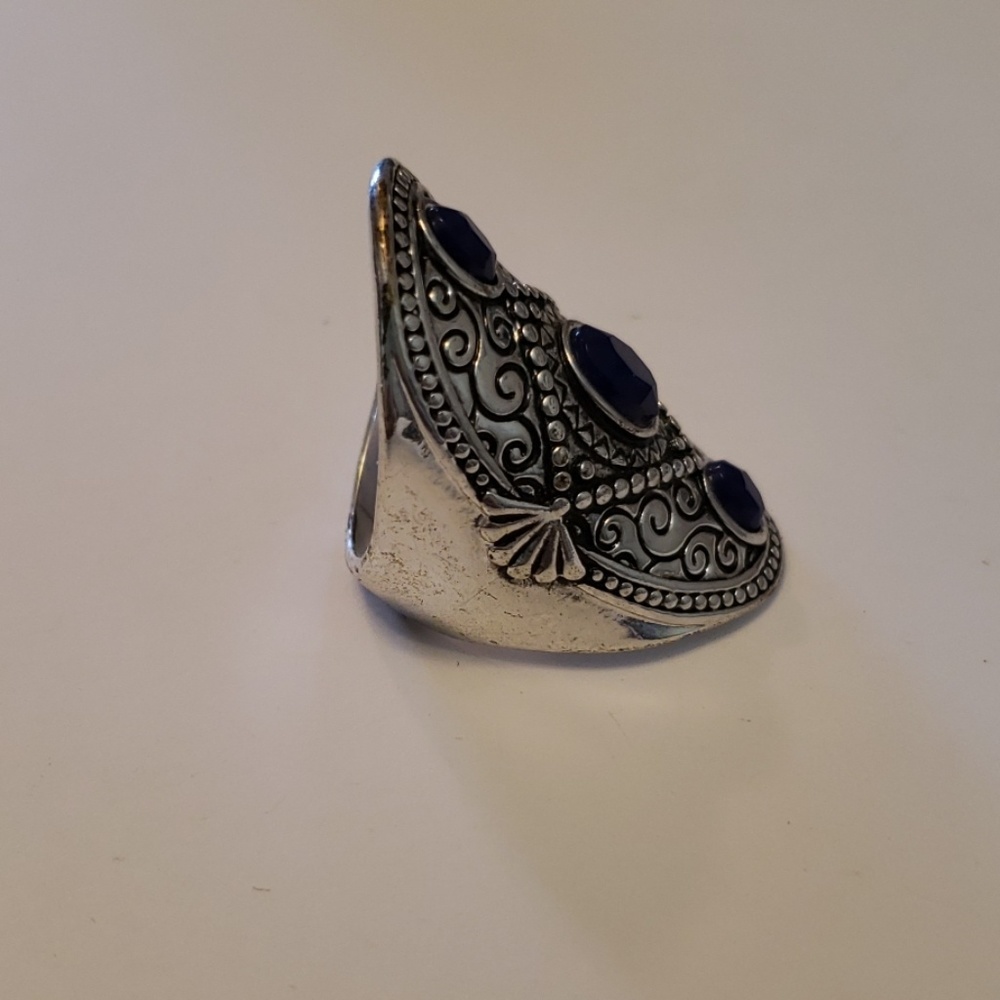 Ring - Picture 2 of 4
